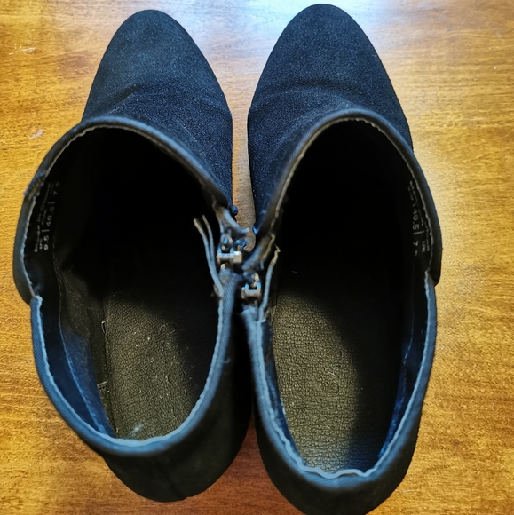 Leather ankle boots - Picture 6 of 6